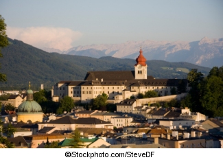 Stift Nonnberg, Salzburg - ©iStockphoto.com/SteveDF