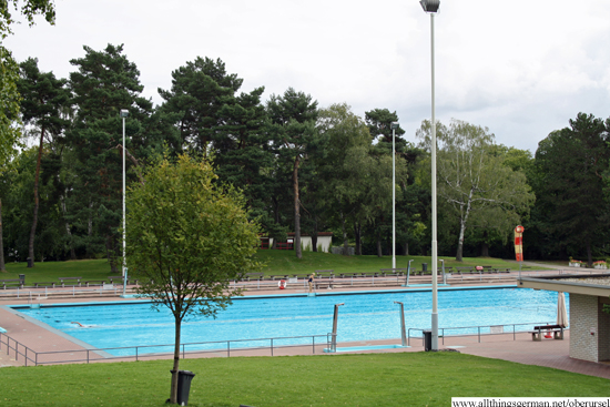 Oberursel's outdoor pool one day before it closed in 2012