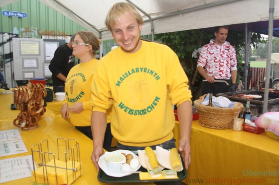 Florian Bickert served the guests green sauce with potatoes and eggs