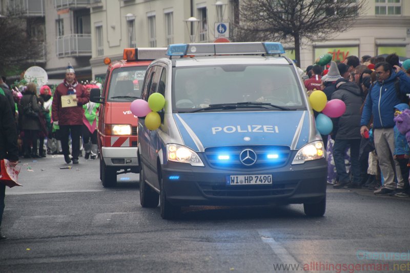 Polizei (001) - Taunus-Karnevalszug 2019